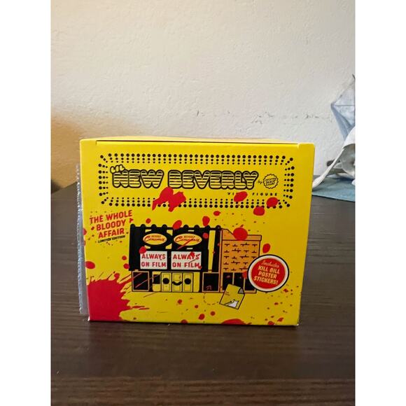 EXCLUSIVE Kill Bill New Beverly Cinema Figure 100% Soft Quentin Tarantino Toys - Picture 5 of 6